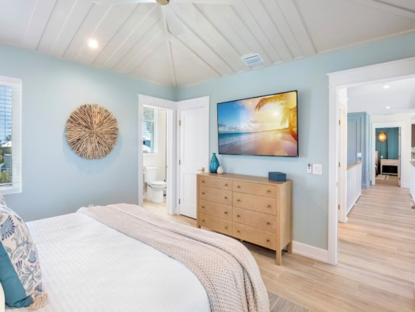 Anna Maria Island Six Bedroom Vacation Home Waterfront