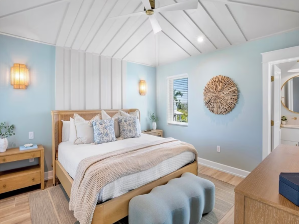 Anna Maria Island Six Bedroom Vacation Home Waterfront