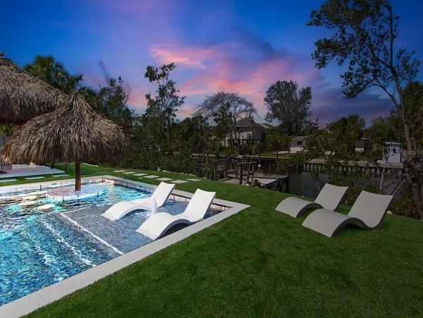 Anna Maria Island Six Bedroom Vacation Home Waterfront