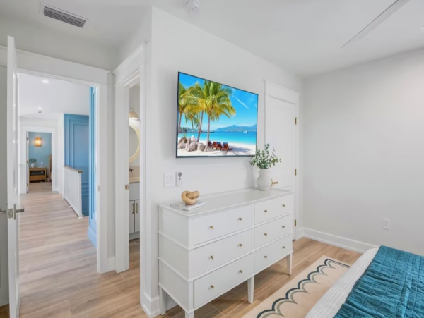 Anna Maria Island Six Bedroom Vacation Home Waterfront