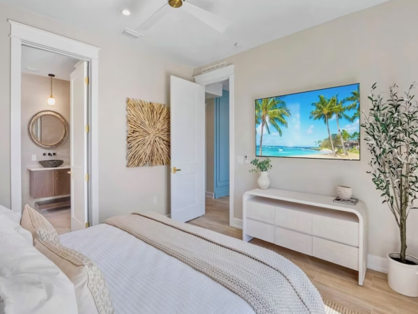 Anna Maria Island Six Bedroom Vacation Home Waterfront