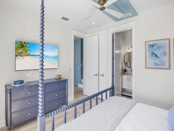 Anna Maria Island Six Bedroom Vacation Home Waterfront