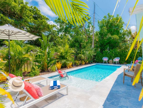 Luxurious 3BD/2BA Home with Mother in Law Suite in Naples Park