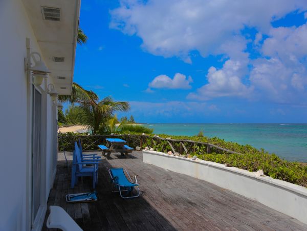 Bahamas Beachfront Vacation Rental - Family-Friendly Oceanfront Estate