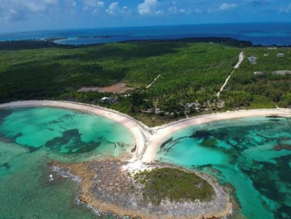 Bahamas Beachfront Vacation Rental - Family-Friendly Oceanfront Estate