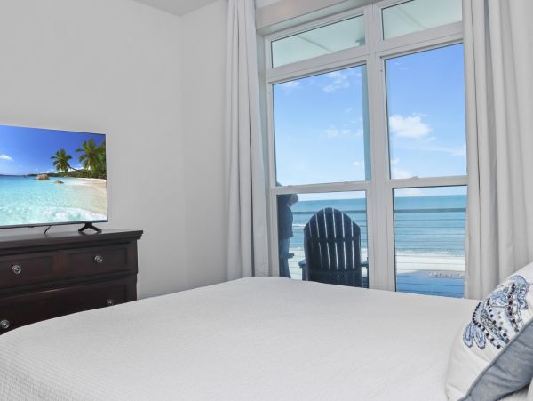 Beachfront Paradise in Mexico Beach - Coastal Retreat