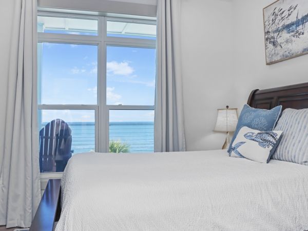 Beachfront Paradise in Mexico Beach - Coastal Retreat