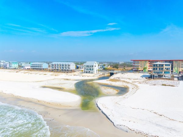 Beachfront Paradise in Mexico Beach - Coastal Retreat