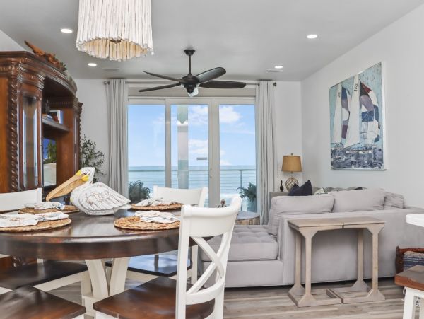 Beachfront Paradise in Mexico Beach - Coastal Retreat