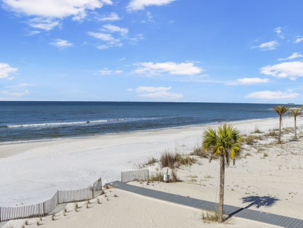 Beachfront Paradise in Mexico Beach - Coastal Retreat