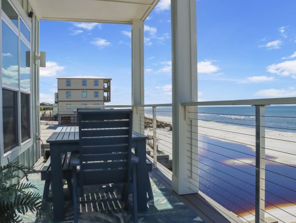 Beachfront Paradise in Mexico Beach - Coastal Retreat