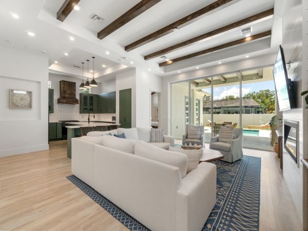 North Naples Luxury Vacation Pool Home Sleeps 12 Guests- Naples Park