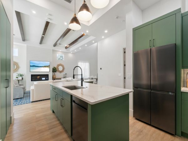 North Naples Luxury Vacation Pool Home Sleeps 12 Guests- Naples Park