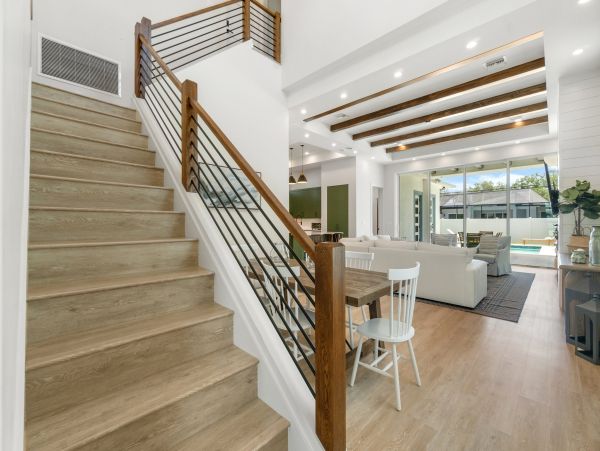North Naples Luxury Vacation Pool Home Sleeps 12 Guests- Naples Park