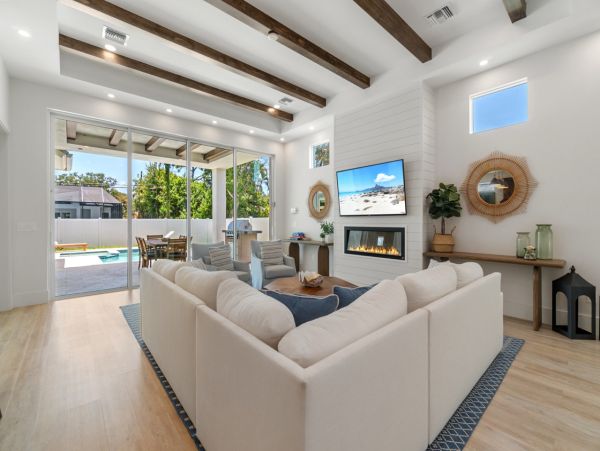 North Naples Luxury Vacation Pool Home Sleeps 12 Guests- Naples Park