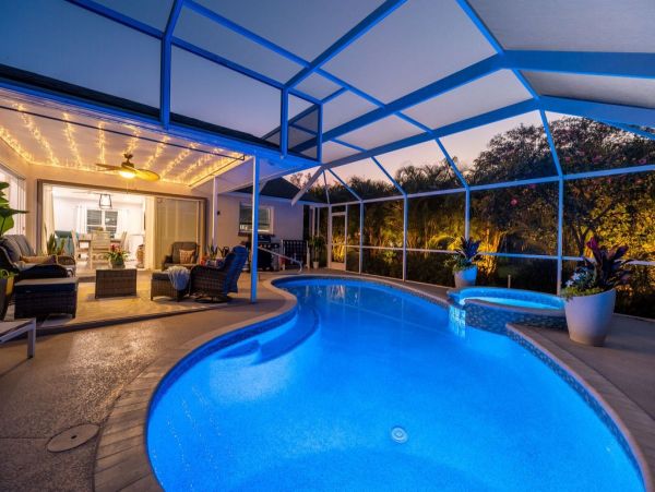 Stunning Property Near Anna Maria Island - Your Perfect Coastal Retreat