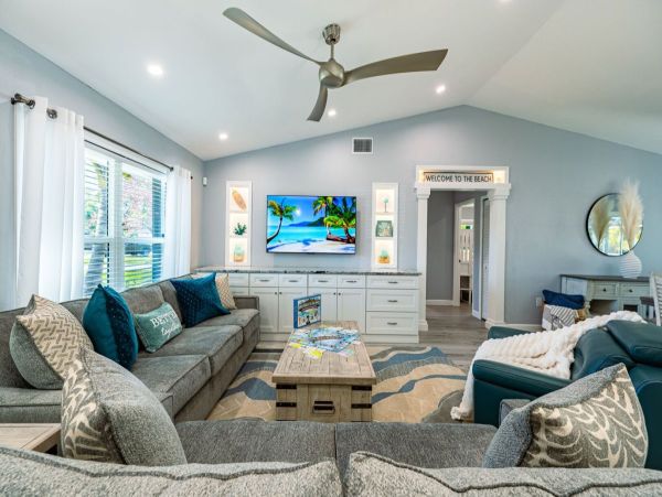 Stunning Property Near Anna Maria Island - Your Perfect Coastal Retreat