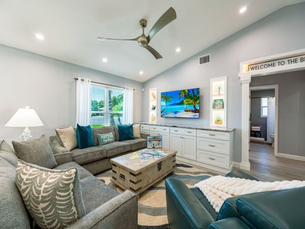 Stunning Property Near Anna Maria Island - Your Perfect Coastal Retreat