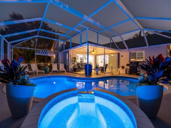 Stunning Property Near Anna Maria Island - Your Perfect Coastal Retreat