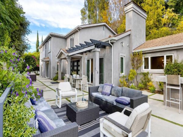 Luxury Hillside Retreat in Los Angeles - Perfect Getaway