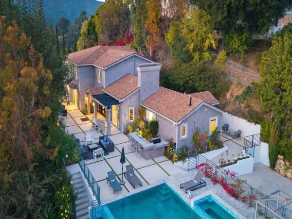 Luxury Hillside Retreat in Los Angeles - Perfect Getaway