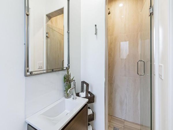 Luxury Hillside Retreat in Los Angeles - Perfect Getaway