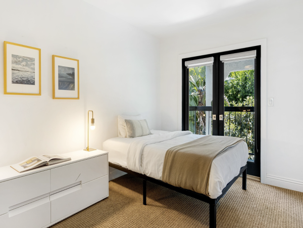 LA Stylish Rental Home NEW ARRIVAL