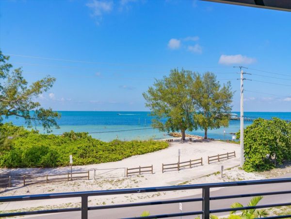 Luxurious Anna Maria Island Retreat - Stunning Views
