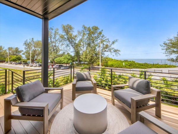 Luxurious Anna Maria Island Retreat - Stunning Views