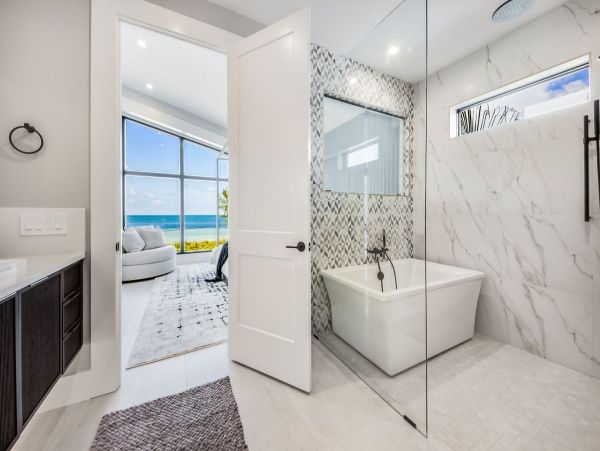 Luxurious Anna Maria Island Retreat - Stunning Views