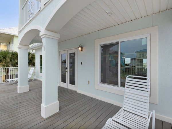 Steps to The Sand Amazing Beach Vacation Rental- Community Pool- NEW ARRIVAL