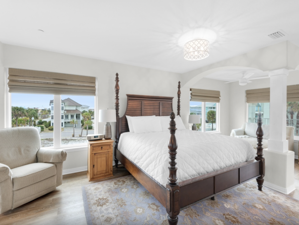 Steps to The Sand Amazing Beach Vacation Rental- Community Pool- NEW ARRIVAL