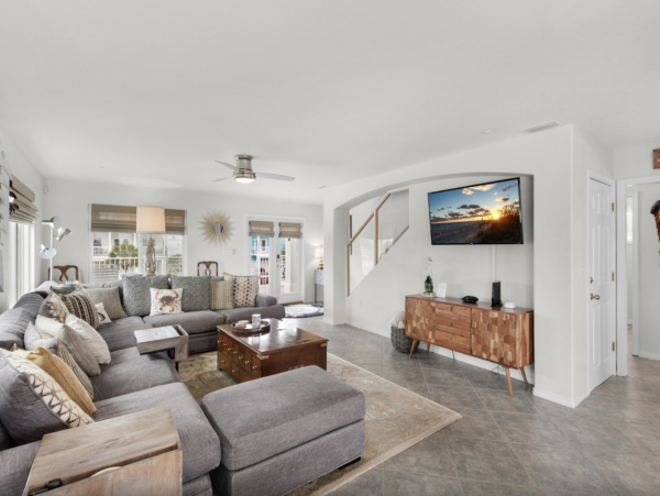 Steps to The Sand Amazing Beach Vacation Rental- Community Pool- NEW ARRIVAL