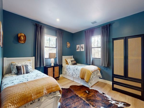 Luxury Flagstaff Vacation Rental - Forest Retreat with 6 Bedroom