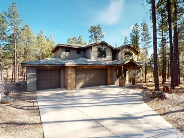 Luxury Flagstaff Vacation Rental - Forest Retreat with 6 Bedroom