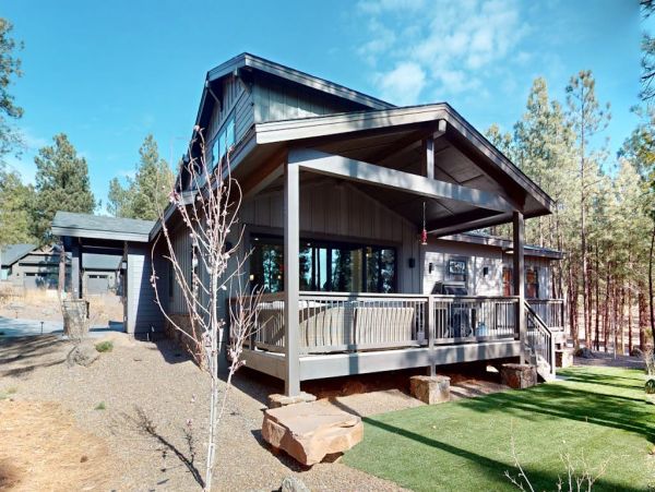 Luxury Flagstaff Vacation Rental - Forest Retreat with 6 Bedroom