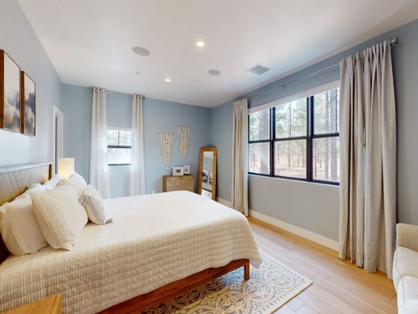 Luxury Flagstaff Vacation Rental - Forest Retreat with 6 Bedroom
