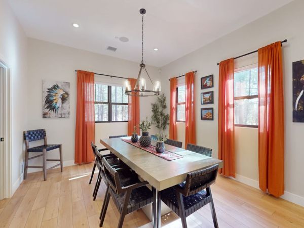 Luxury Flagstaff Vacation Rental - Forest Retreat with 6 Bedroom