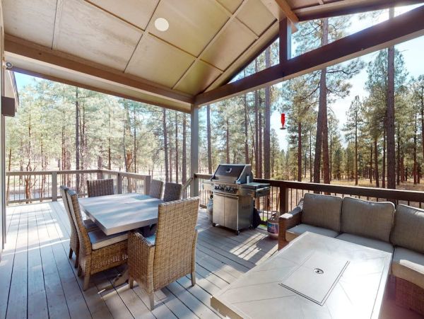 Luxury Flagstaff Vacation Rental - Forest Retreat with 6 Bedroom