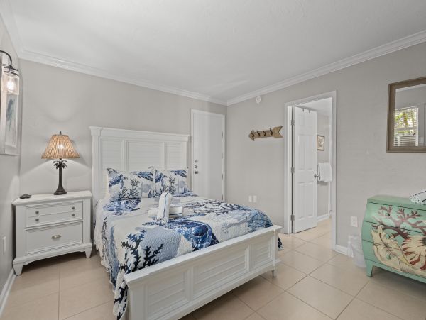 Longboat Key Hotel Style Beachfront Vacation Rental - additional view, photo 2