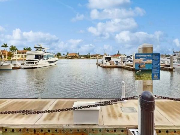 Luxury 3-Bedroom Condo in Marco Island - Your Coastal Retreat