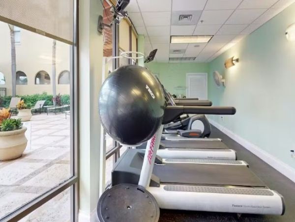 Luxury 3-Bedroom Condo in Marco Island - Your Coastal Retreat