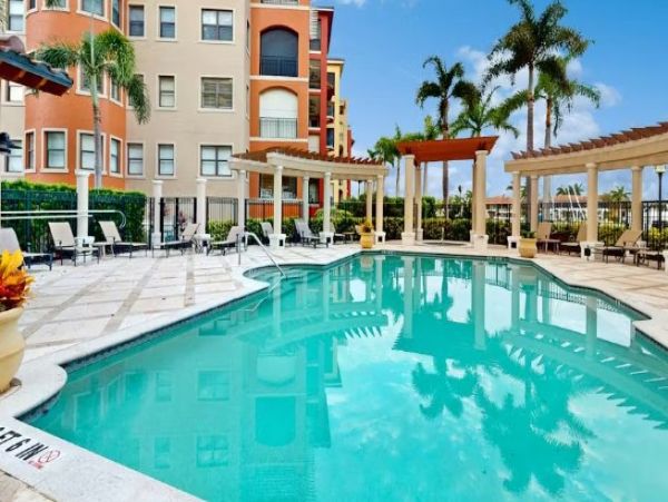 Luxury 3-Bedroom Condo in Marco Island - Your Coastal Retreat
