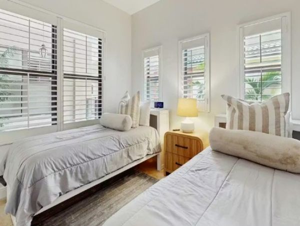 Luxury 3-Bedroom Condo in Marco Island - Your Coastal Retreat