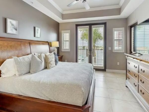 Luxury 3-Bedroom Condo in Marco Island - Your Coastal Retreat