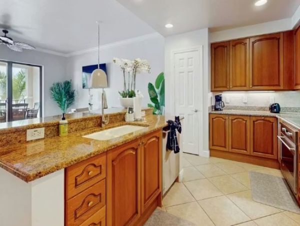 Luxury 3-Bedroom Condo in Marco Island - Your Coastal Retreat