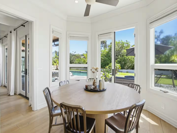 Luxury pool Home Located Before La Jolla & Pacific Beach Five Bedrooms! Pool