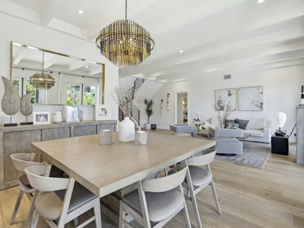 Luxury pool Home Located Before La Jolla & Pacific Beach Five Bedrooms! Pool