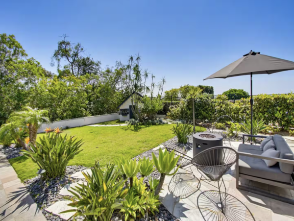 Luxury pool Home Located Before La Jolla & Pacific Beach Five Bedrooms! Pool
