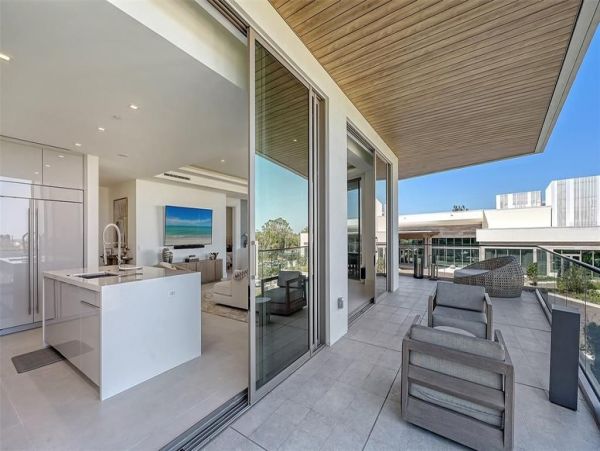 Luxury Longboat Key Residences - Gulf Coast Beachfront Property